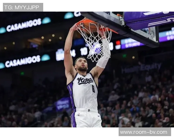 火箭近期三分命中率低迷阵容失衡难以兼顾攻防交易迫在眉睫